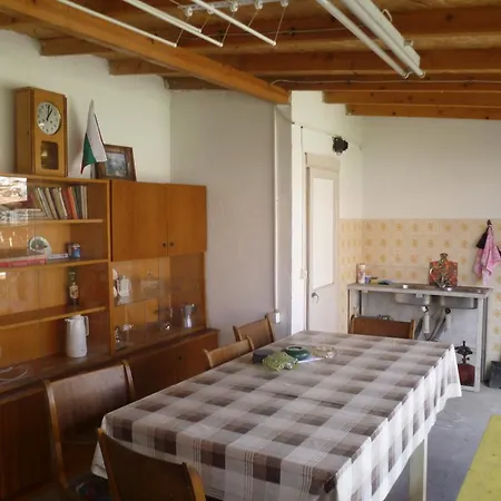 Stai Za Gosti Venera Къща за гости 3*