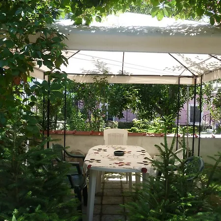 Stai Za Gosti Venera Hisarya