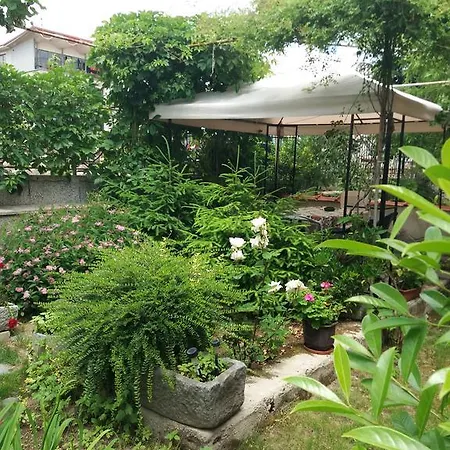 Stai Za Gosti Venera ゲストハウス